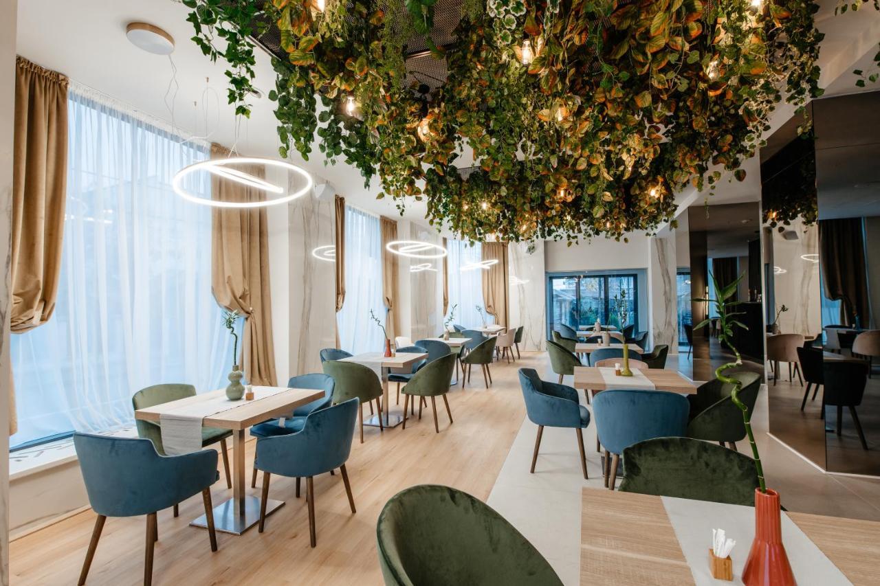 Hotel Clipa Drobeta Turnu Severin Bagian luar foto