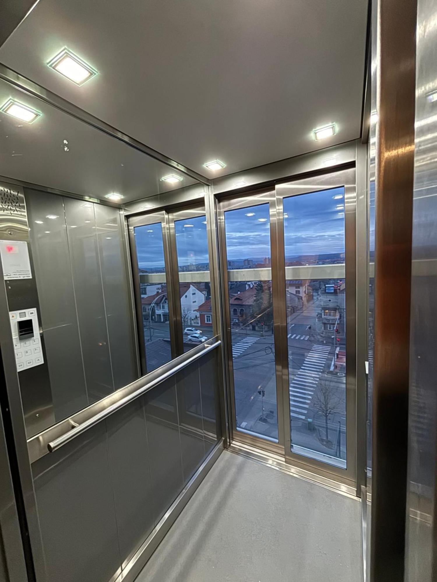 Hotel Clipa Drobeta Turnu Severin Bagian luar foto