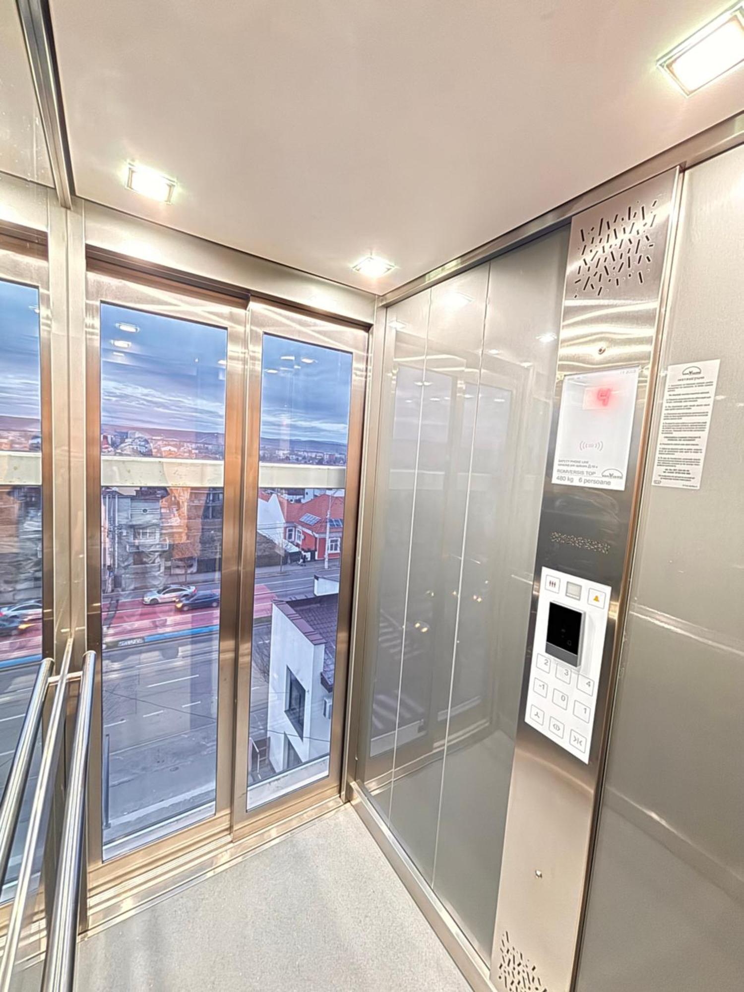 Hotel Clipa Drobeta Turnu Severin Bagian luar foto